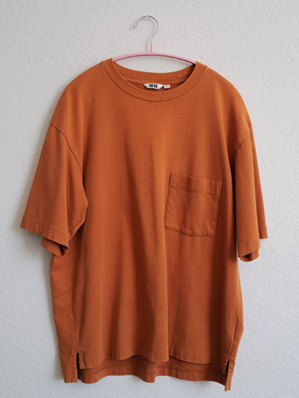 Uniqlo U Oversized Rust Crew Neck Front Pocket T-Shirt 100% Cotton in Size M